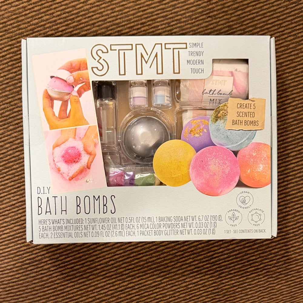 STMT DIY Bath Bombs Kit - Pink, Yellow, Purple, Blue